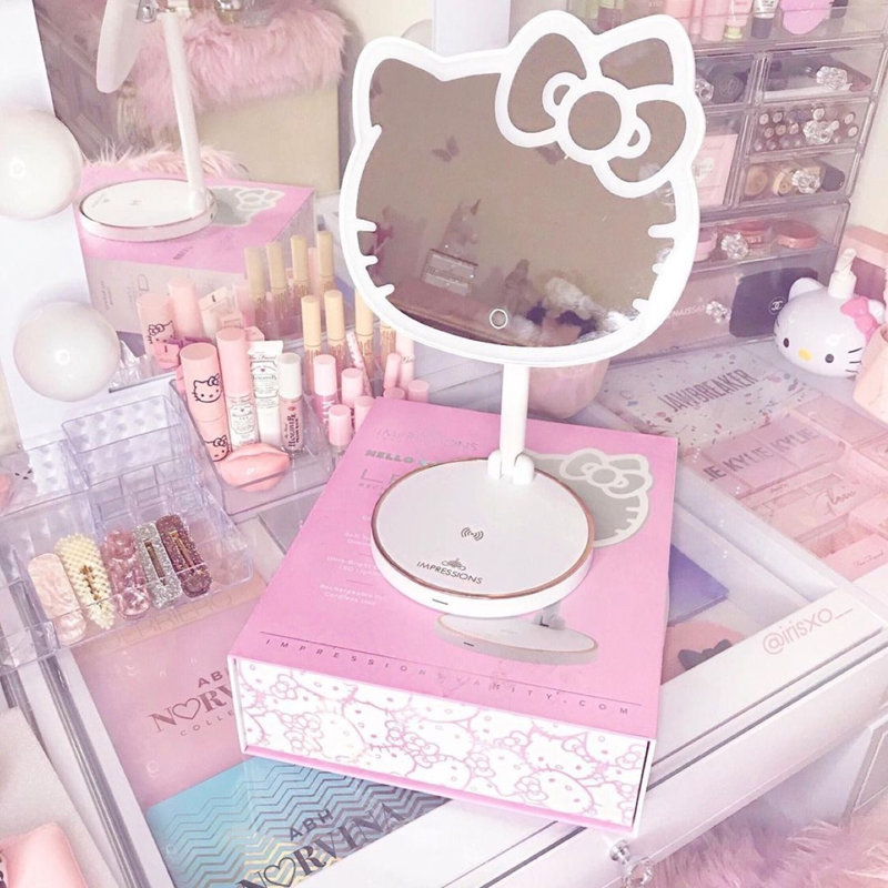 Hello Kitty Tabletop Mount LED Rechargeable Makeup Mirror with 360 Degree Rotation and Touch Sensor