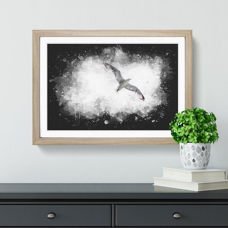 Flying Seagull - Picture Frame Graphic Art Print, 24cm H x 33cm W x 2cm D, Oak Framed