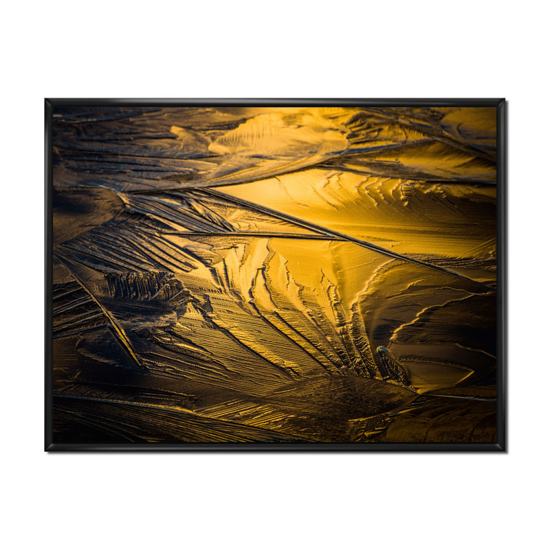 Jaune et gris froid - Photographie sur toile, H 34 po x l 44 po, Cadre flottant noir