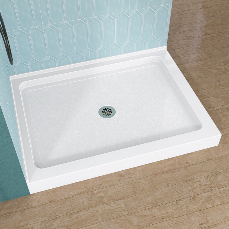 48 po X 36 po Base de douche en acrylique à seuil simple en acrylique avec plateau central et drain central en blanc