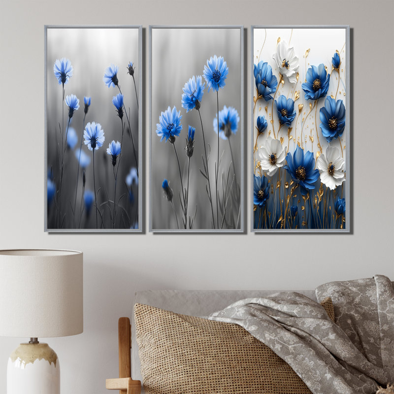 Meadows of Blue Cornflowers I - Collection d'art mural 3 panneaux, H 32 po x l 48 po, Impression encadrée flottante