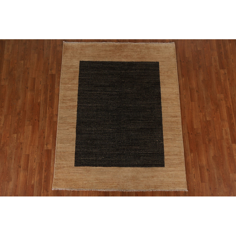 Tapis unique en laine noir 5 pi x 6 pi 4 po One Age