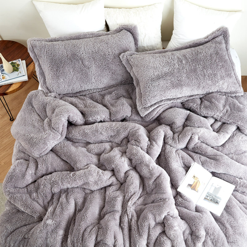 Original Plush Ashes of Roses Coma Inducer Oversized Comforter, Full/Double Comforter