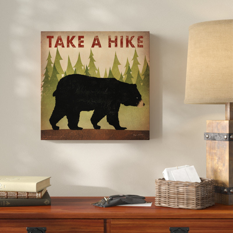 Art mural sur toile tendue - art mural «Take a Hike Black Bear» de Ryan Fowler pour décoration de salon, de chambre à coucher ou de bureau - 24 x 24