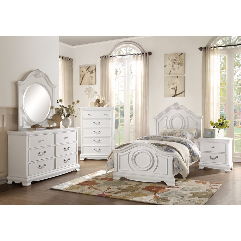 Offerman Bedroom Set