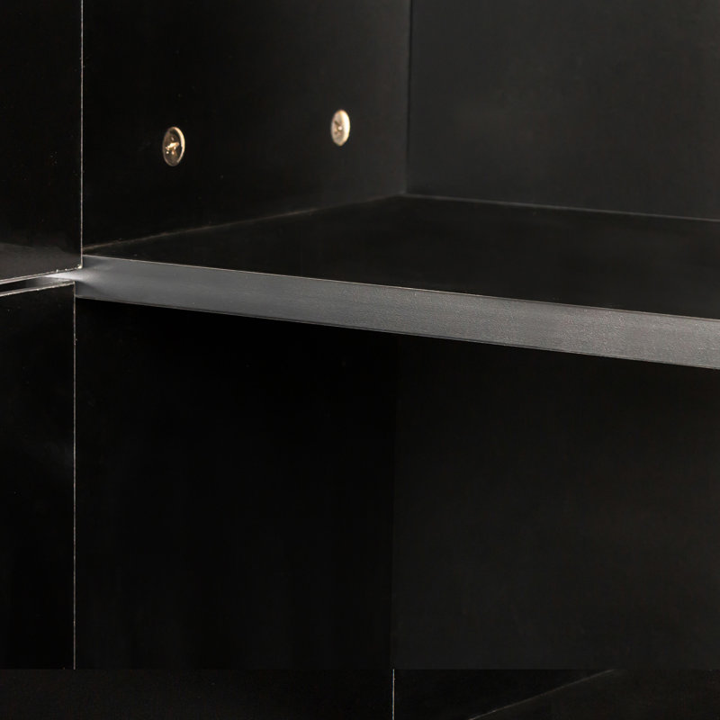 Armoire autoportante avec tablettes réglables et deux portes pour la cuisine