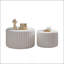 Ensemble de tables basses rondes festonnées blanches