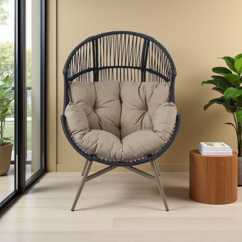 Chaise d'extérieur suspendue en osier avec support