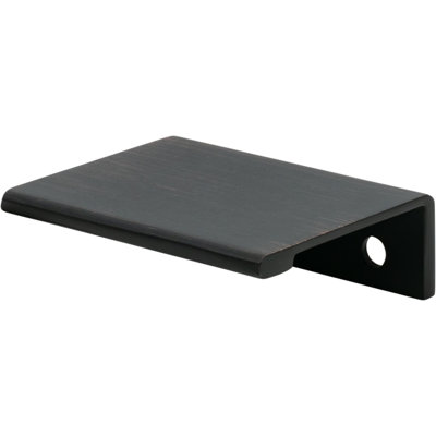 Edge 1 1/4" Center to Center Finger Pull