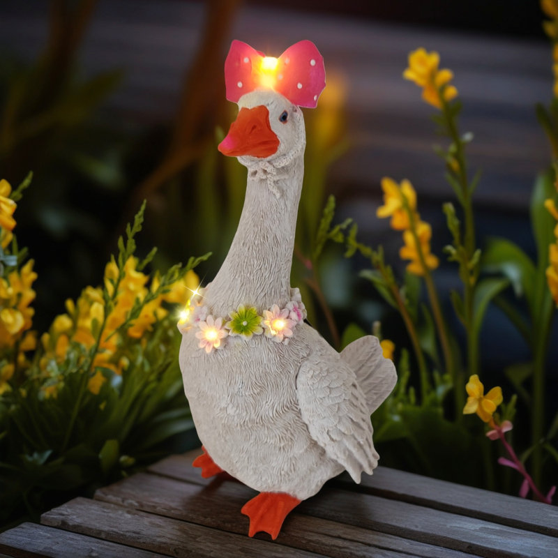 Statue oie blanche à énergie solaire avec nœud papillon et couronne DEL 12 po