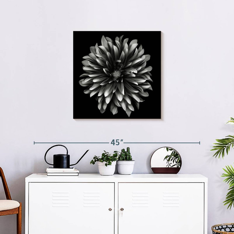 Harnek Black And White Flower