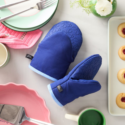 Kate Spade New York Spade Flower Floral Oven Mitt Set