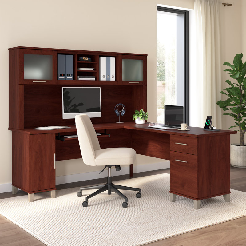 Bureau en L de 72 po avec huche et rangement Paelynn, bureau d'ordinateur d'angle, bois moderne, cerisier Hansen