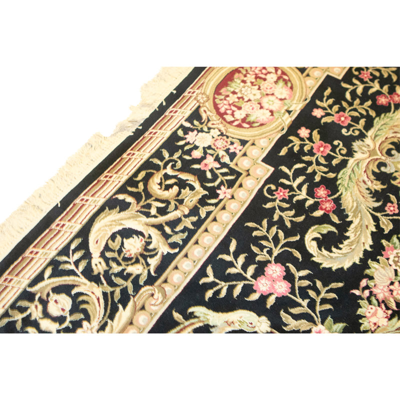Hand Knotted Oriental Area Rug in Black