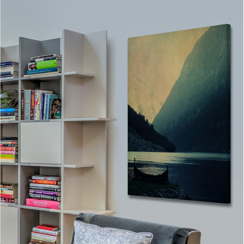 « adventure await » par ingrid beddoes, reproduction d’art sur toile tendue, H 36 po x l 24 po x P 1,5 po