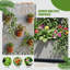Boîte à fleurs en métal avec treillis et roues-577154286-587993805