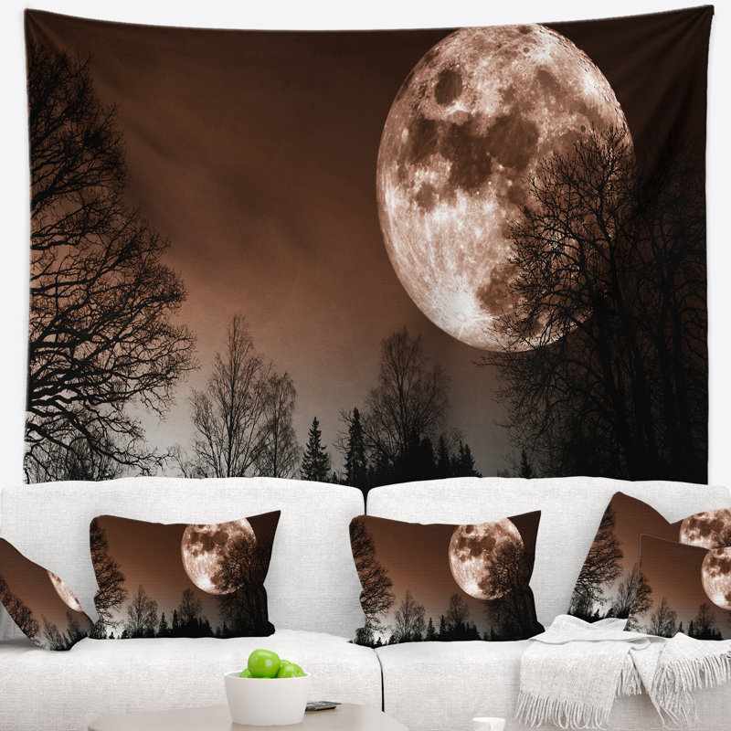 Tapisserie «Landscape Moon Rise over Dark Trees», H 32 po x l 39 po