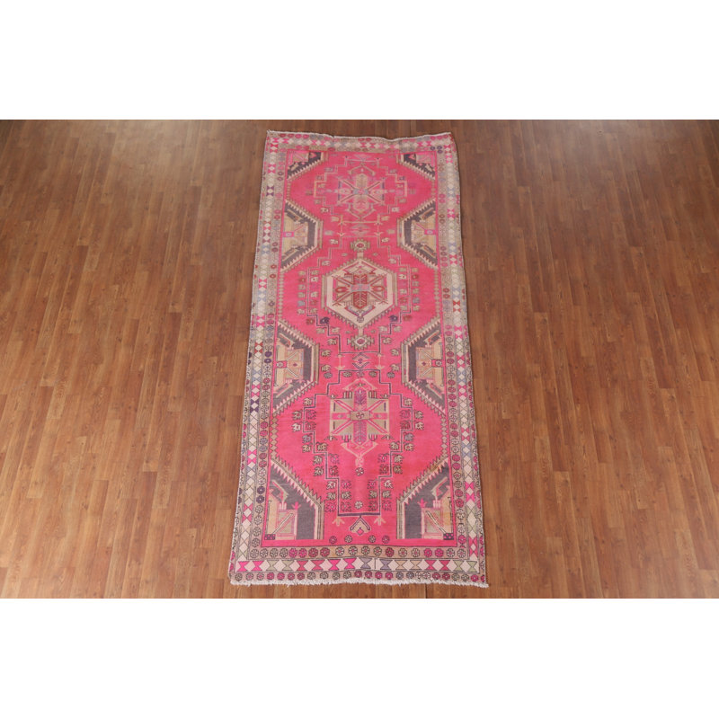 Tapis tribal fuchsia 4 x 10