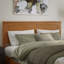 Lit plateforme en bois massif Kindig Cottage avec pied de lit et tiroirs de rangement assortis-96144273-96144280