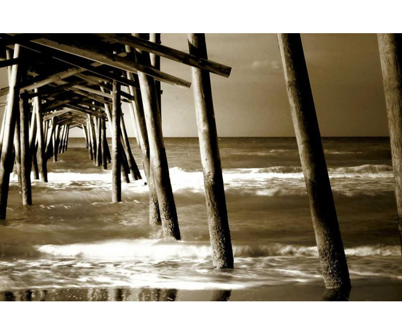 Art sur toile tendu par Latitude Gallery® HauseFootballock, Alan: Under the Pier II, H 13 po x l 18 po