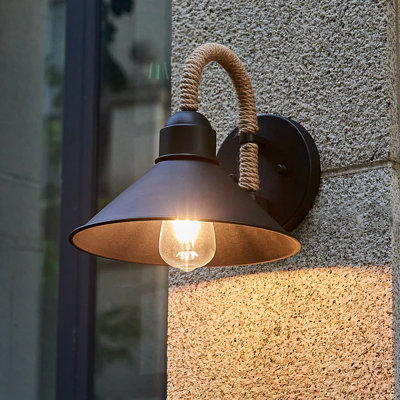 Applique murale d'intérieur 1 lumière au fini noir de 10 pouces avec corde décorative Natural Home
