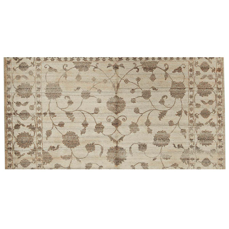 Floral Area Rug in Ivory/Brown