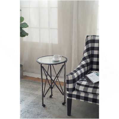 Table d'appoint Gilbert D17 x 26,5 po
