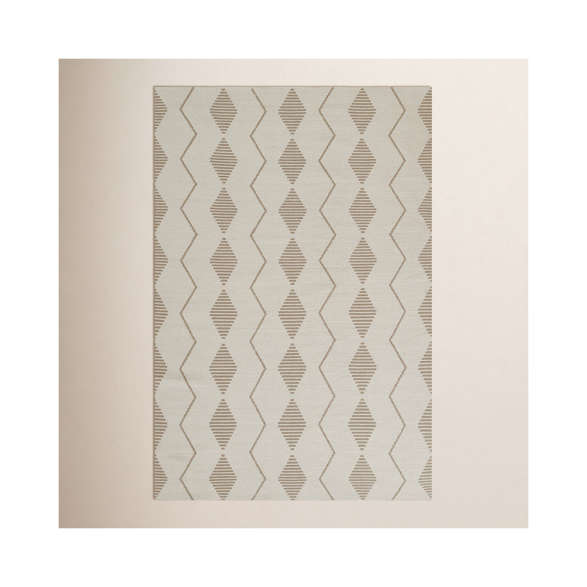 Malmo Handmade Recycled P.E.T Ivory/Gray Indoor/Outdoor Rug, Rectangle 5' x 7'6"