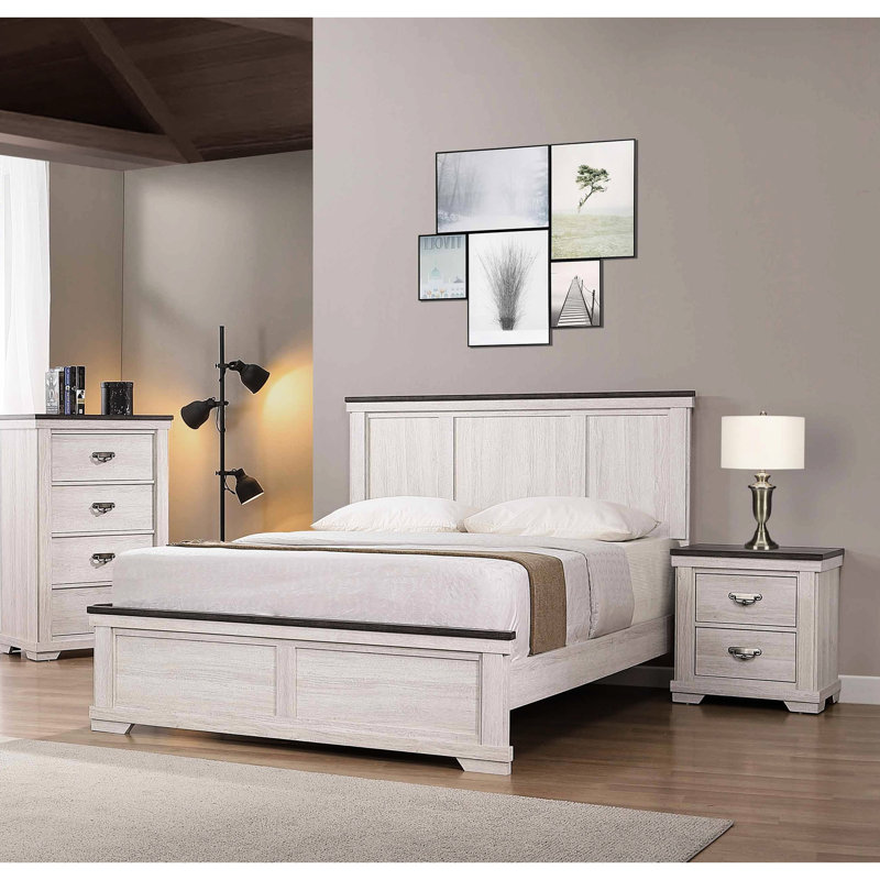 Lit à panneau rustique blanc antique et brun avec un look confortable pour une chambre à coucher confortable