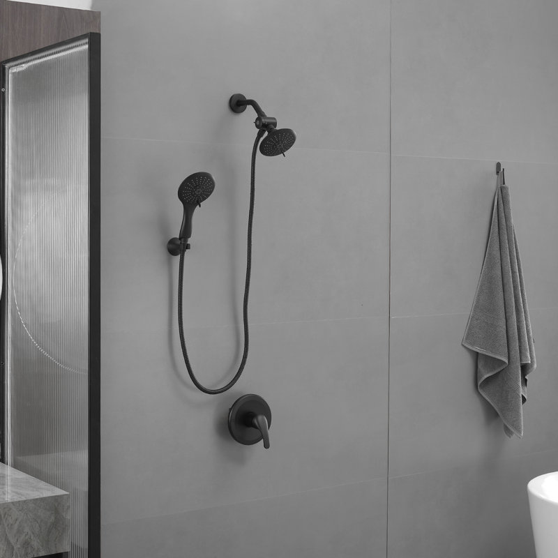 Ensemble de robinet de douche à poignée simple à 6 jets et à double jet 1,8 GPM avec valve et pomme de douche à main filtrée