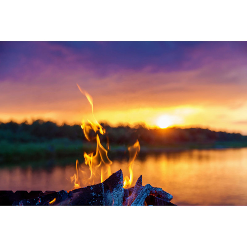 Bonfire by the River - Photographie sur toile tendue, H 8 po x l 12 po