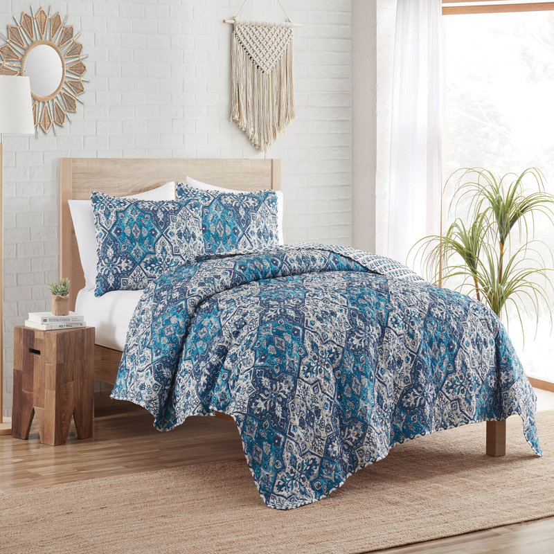 Blue Medallion Reversible Twin Microfiber Quilt Set