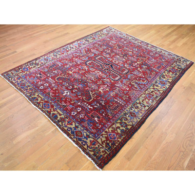 7 pi 4 po x 9 pi 9 po, rouge tomate avec or, motif géométrique Heriz sur fond persan antique, laine pure, velours complet, excellent état, noué à la main, propre, sur les côtés et les extrémités professionnellement sécurisé, tapis oriental Sh80