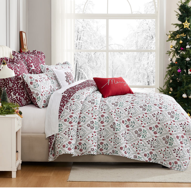 Holiday Harmony Oversized Reversible easy care lightweight Christmas Quilt Bedding Set, King Quilt + 6 Additional Pieces