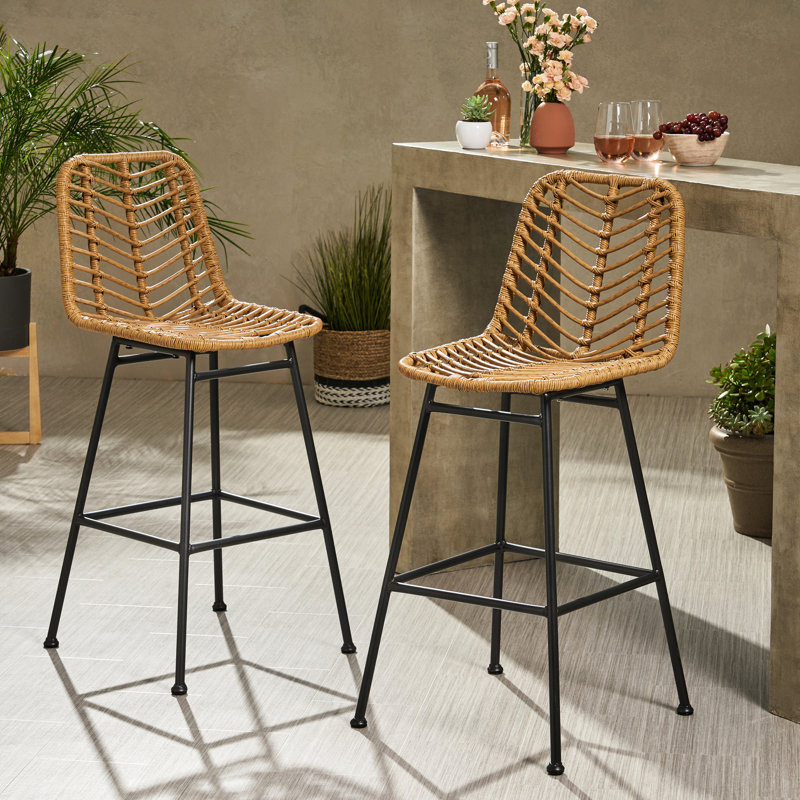 Ensemble de 2 tabourets d'extérieur d'apparence moderne, bords arrondis, structure en fer noir