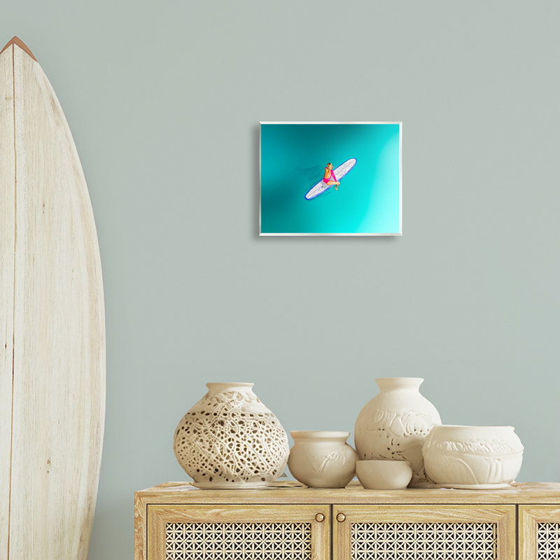 «Sitting on Peaceful Surfboard» par Amelia Noyes
