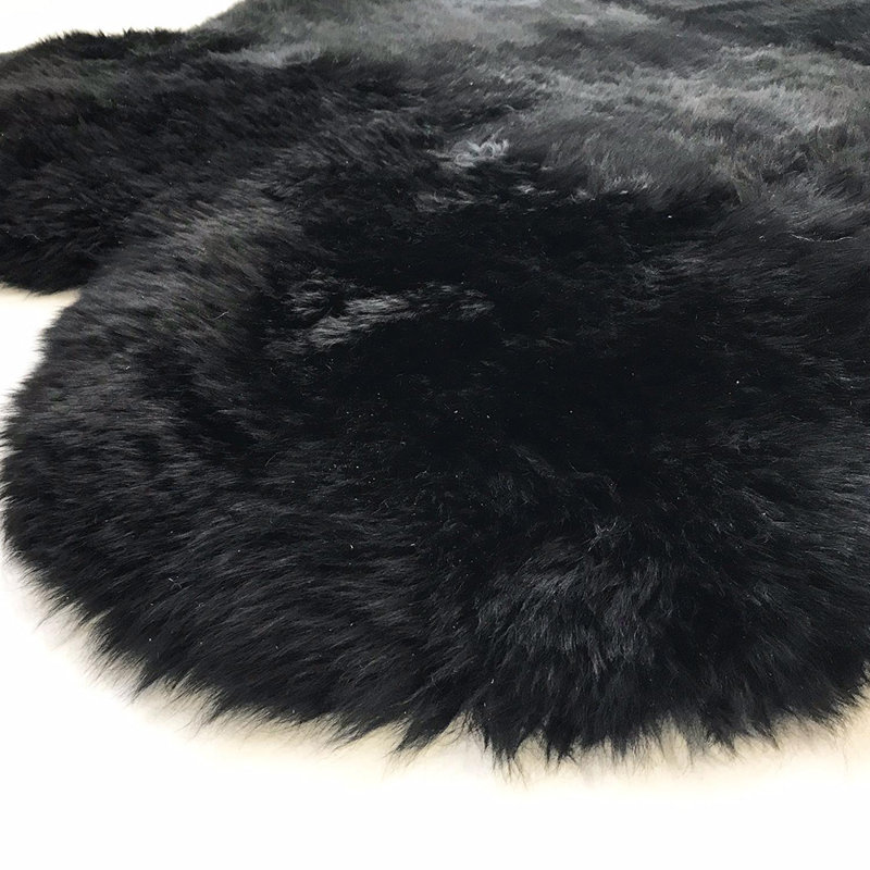 Laurens Sheepskin Indoor Rug, Novelty 2' x 5'6"