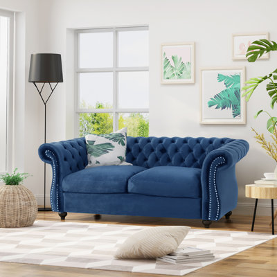 Velours bleu marine avec assise profonde et revêtement confortable