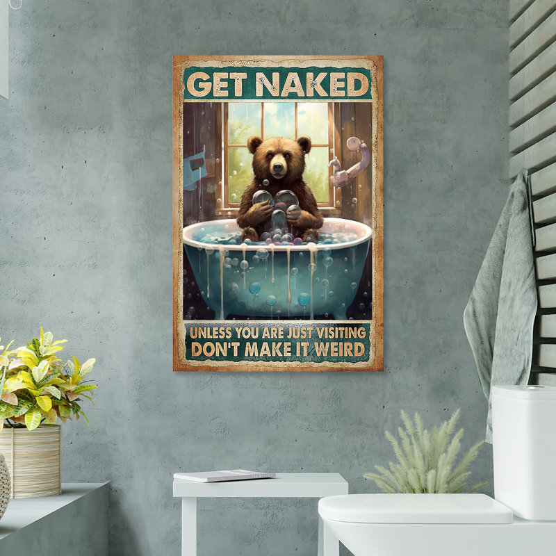 Ours «Get Nake 2», impression sur toile, H 36 po x l 24 po x P 1,25 po