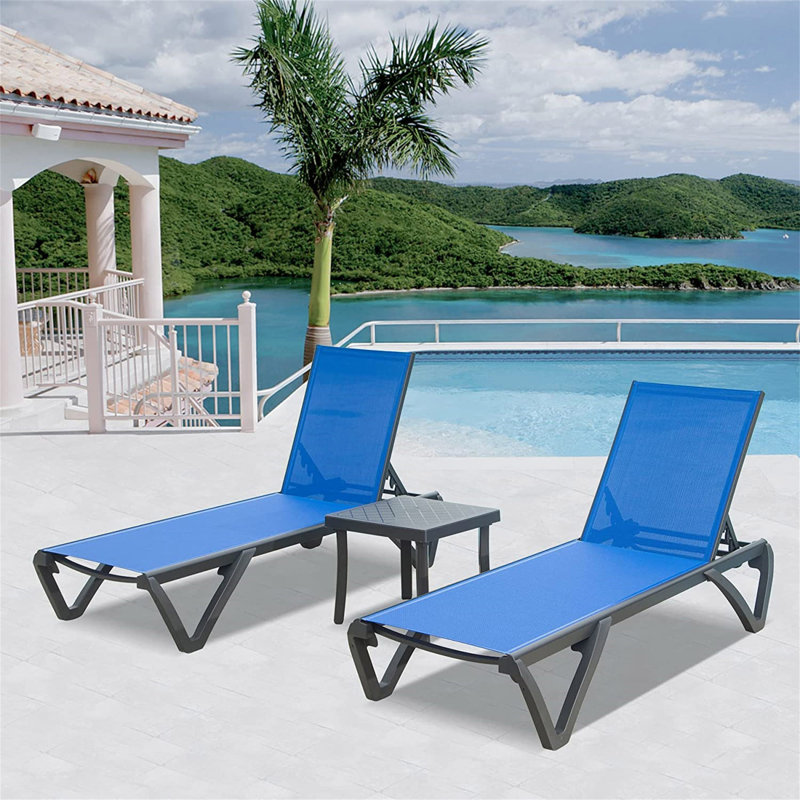Chaise longue d'extérieur en métal avec table Inshore, Bleu