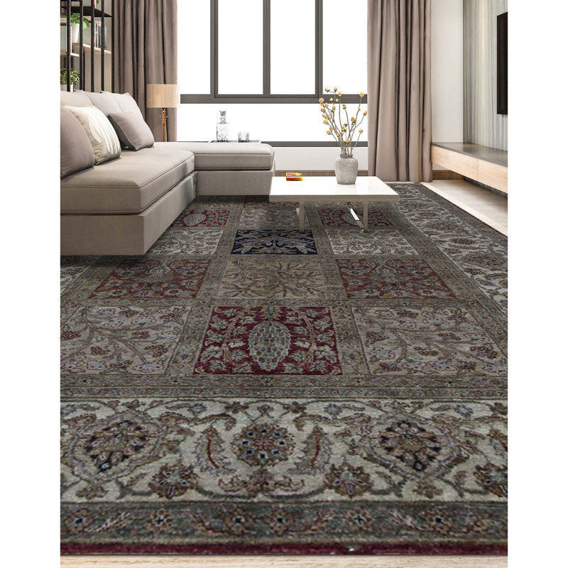 Wool Oriental Area Rug in Brown/Ivory/Burgundy