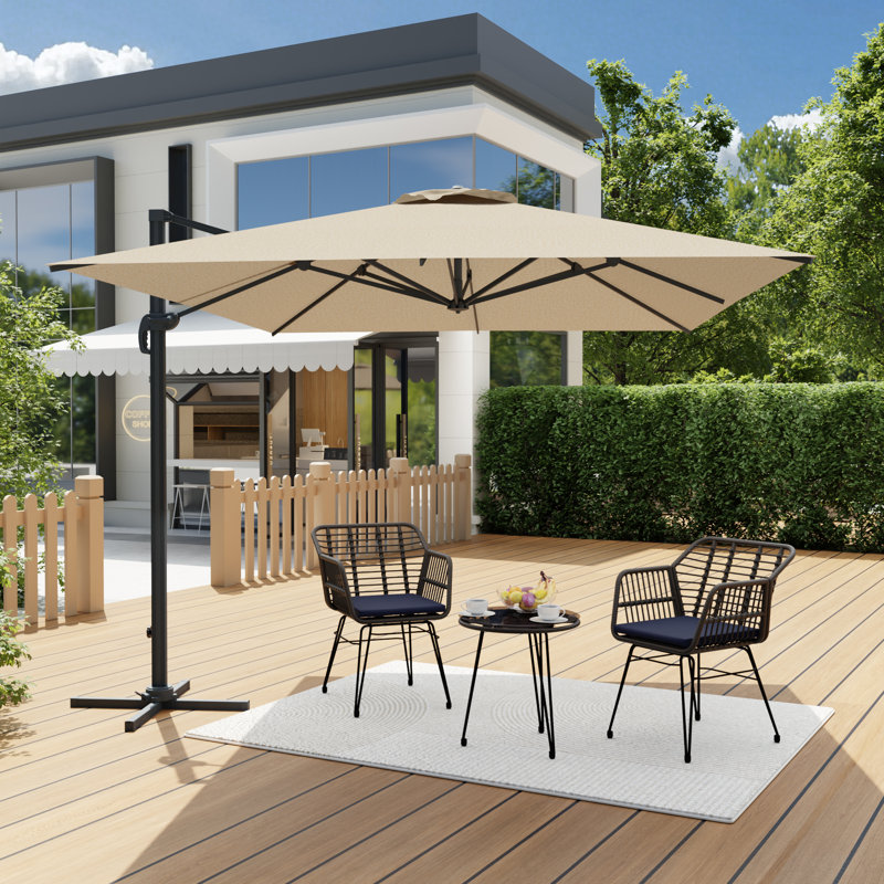 Parasol de patio en aluminium de 13 pi x l 9,7 pi avec table ronde, 2 chaises en osier de polyéthylène et coussin bleu foncé
