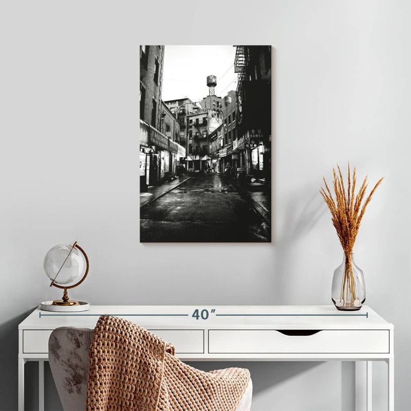 Sirci Doyers Street - monochrome, H 24 po x l 16 po