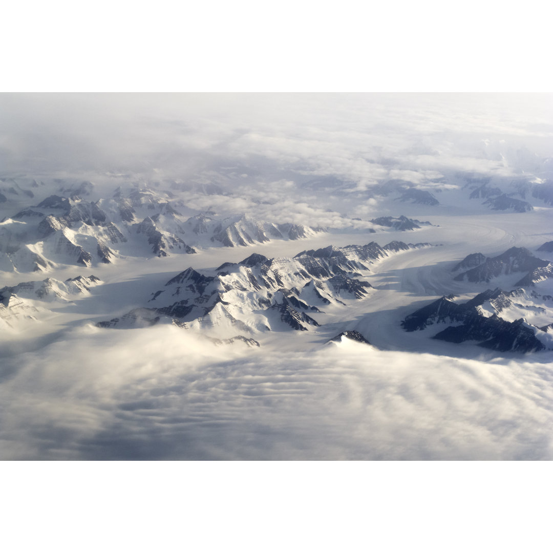 Grönländische Berge und Schnee