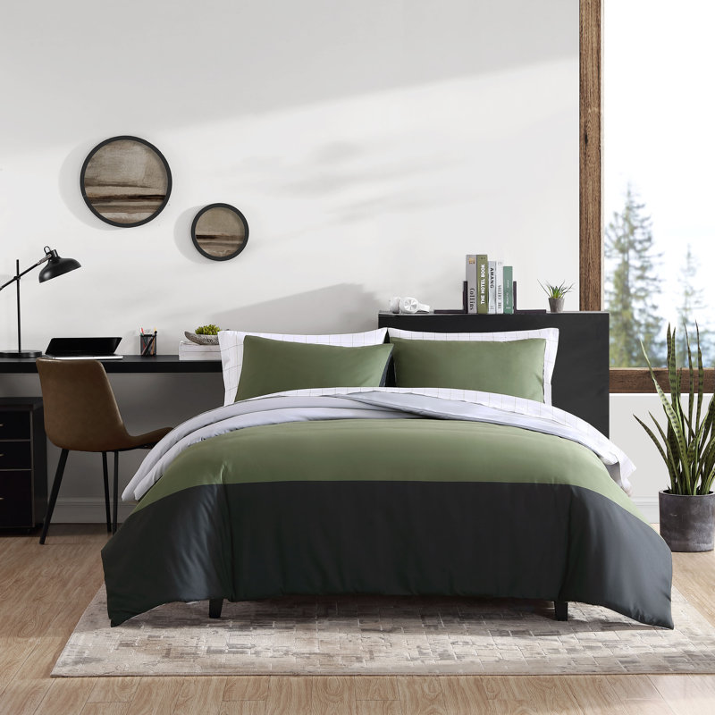 Full Navy Microfiber Reversible Bedding Set