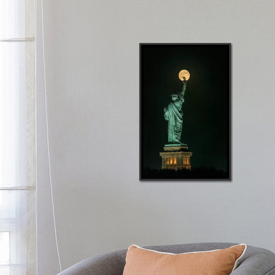 « statue of liberty » par hua zhu, impression sur toile tendue