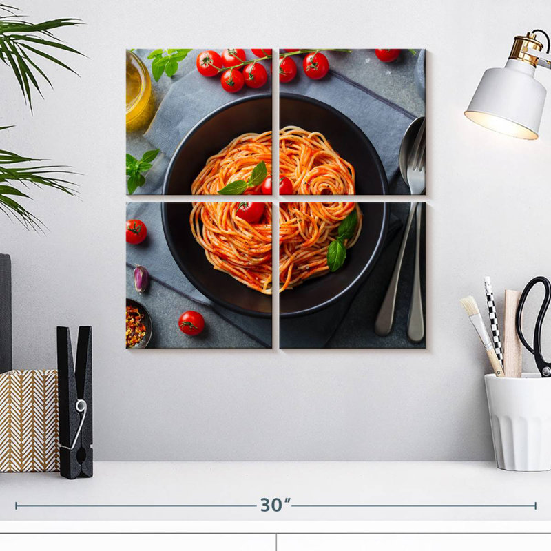 Yarlin, sauce tomate et pâtes, H 18 po x l 18 po