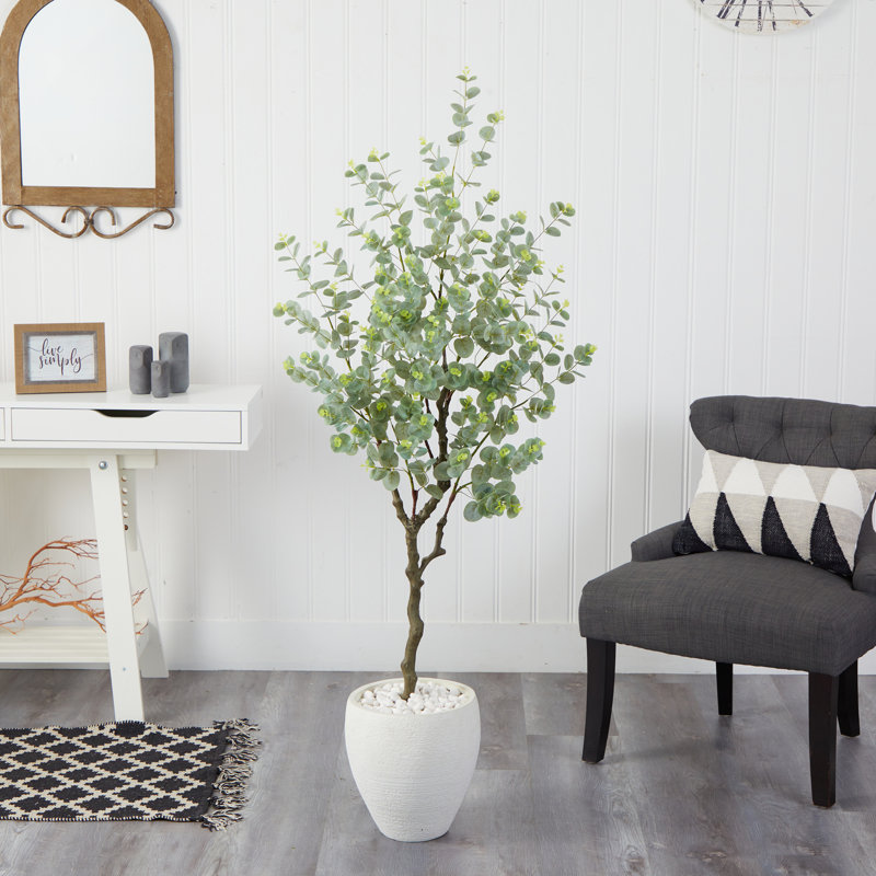 Eucalyptus artificiel en pot, H 63 po x l 20 po x P 18 po, Blanc