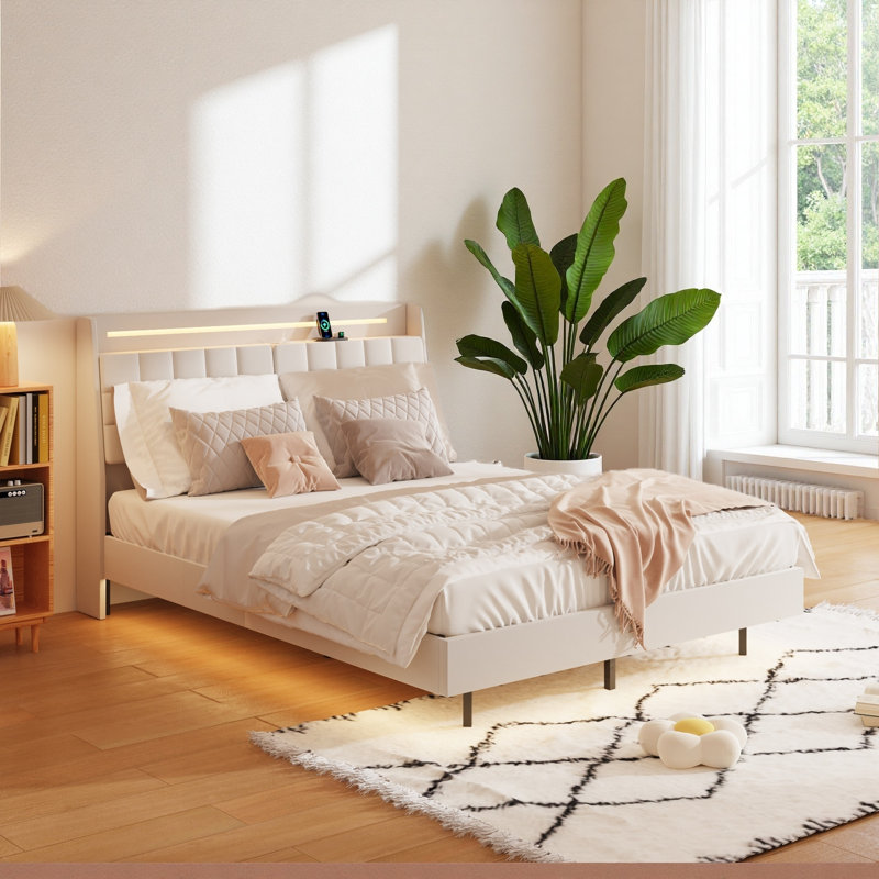 Lit plateforme moderne avec lumières DEL, tête de lit et charge USB, Très grand lit