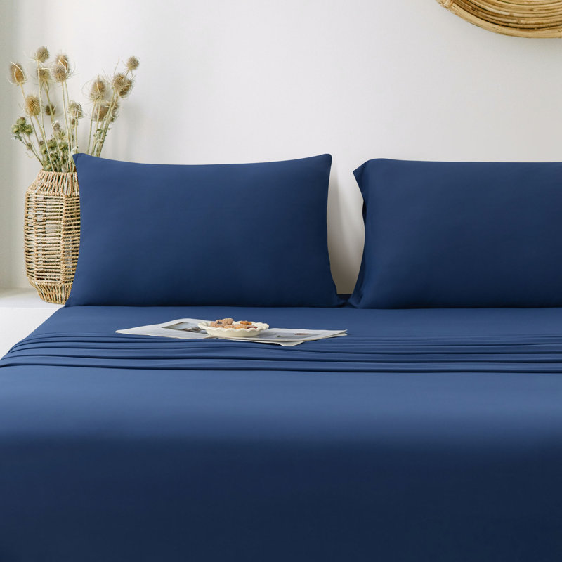 Barossa Design Ultra Soft All-Season Deep Pocket Jersey Knit Sheet Set, King Sheet Set with 2 Pillowcases, Navy